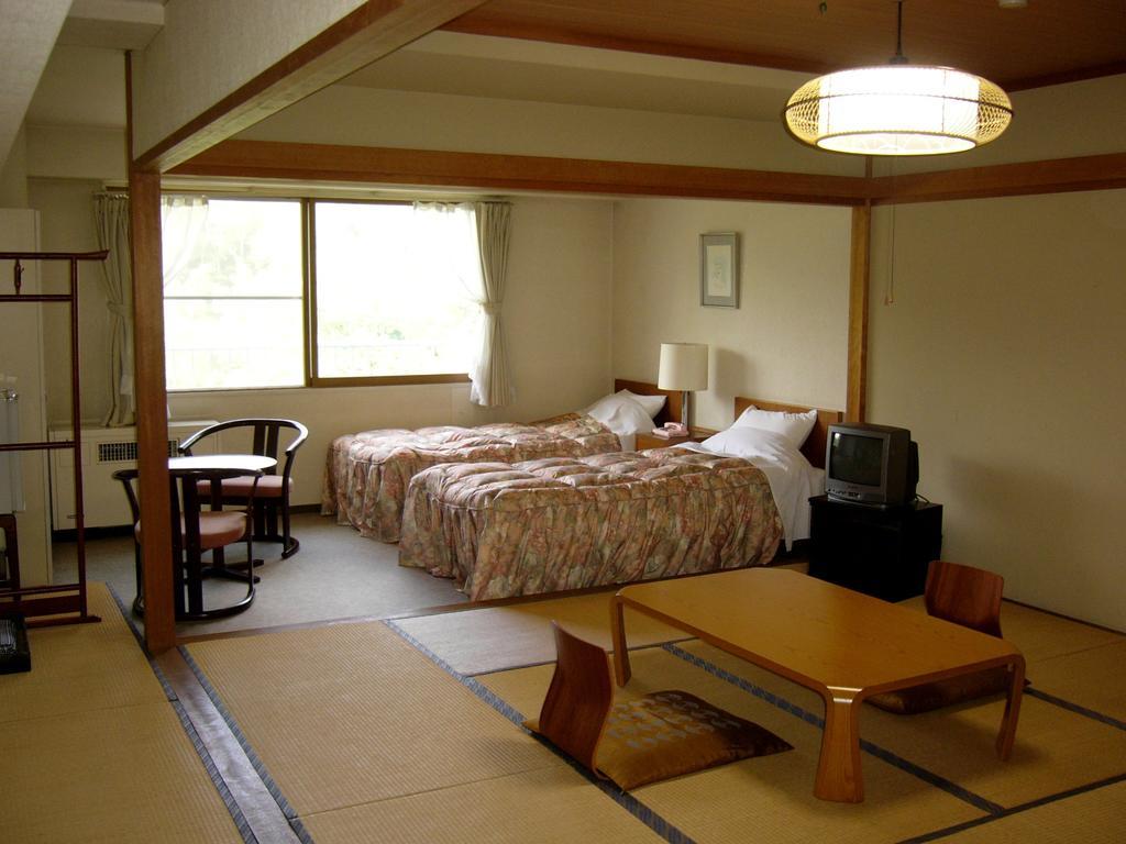 Kidoike Onsen Hotel Yamanouchi  Exterior foto
